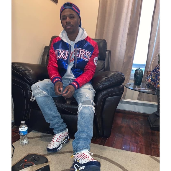 Meet your Posher, Ƶachari - Picture 1 of 1